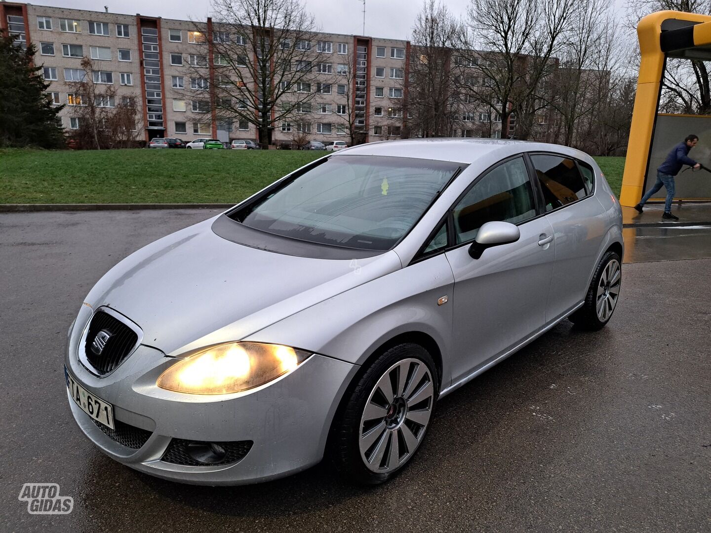 Seat Leon 2006 г Седан