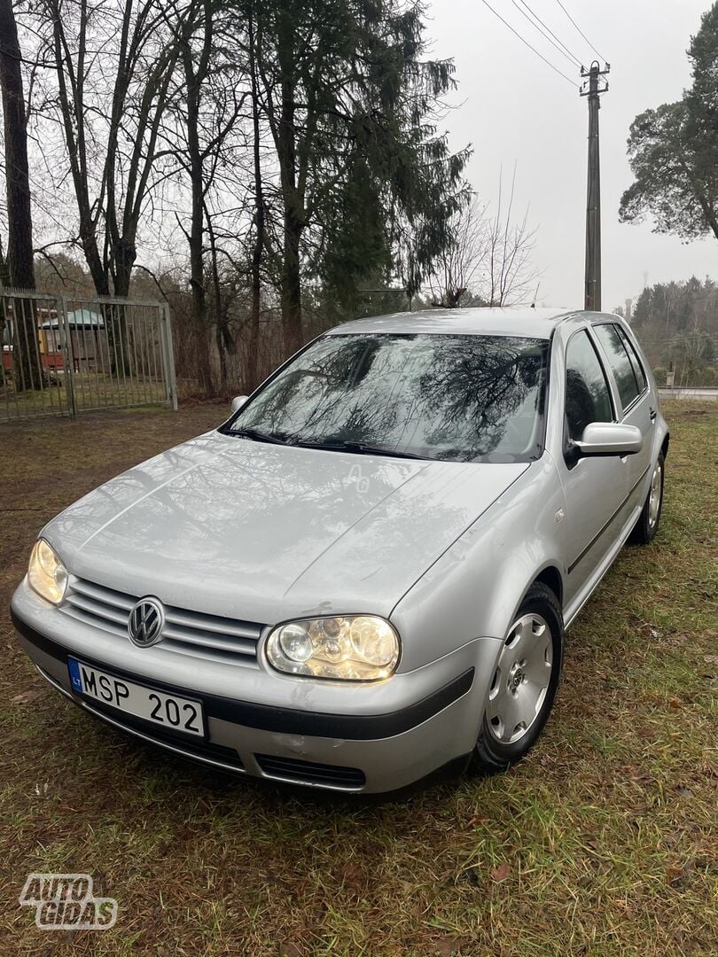 Volkswagen Golf 2001 г Хэтчбек