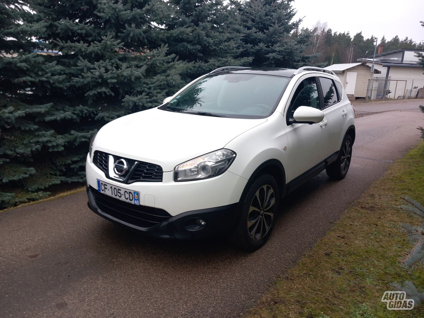 Nissan Qashqai 2012 г Внедорожник / Кроссовер