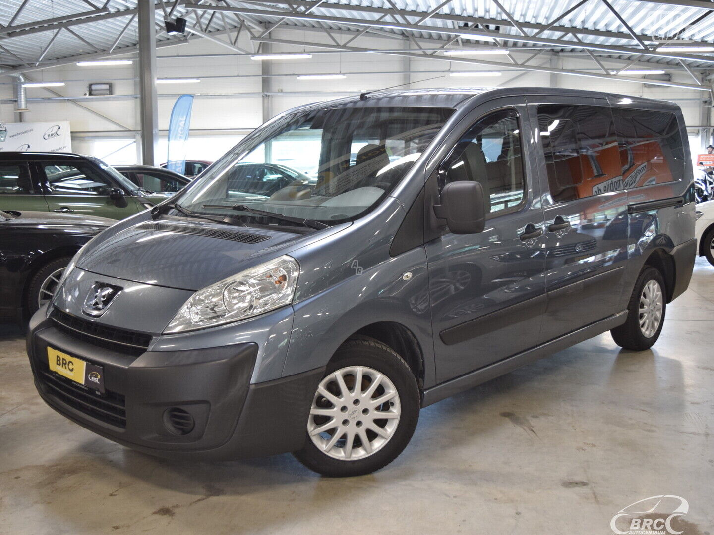 Peugeot Expert 2011 y Minibus