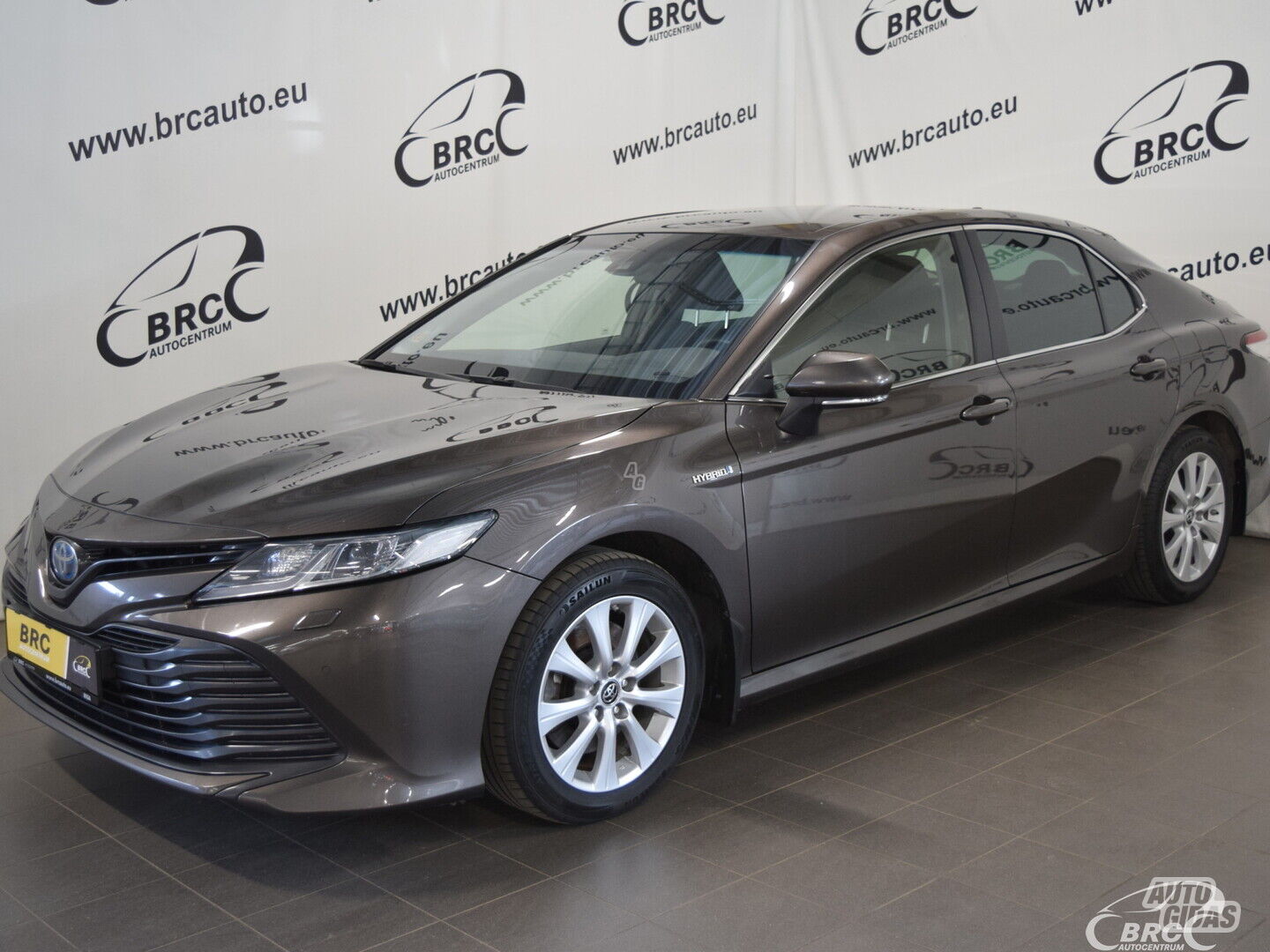 Toyota Camry Hybrid A/T 2019 г