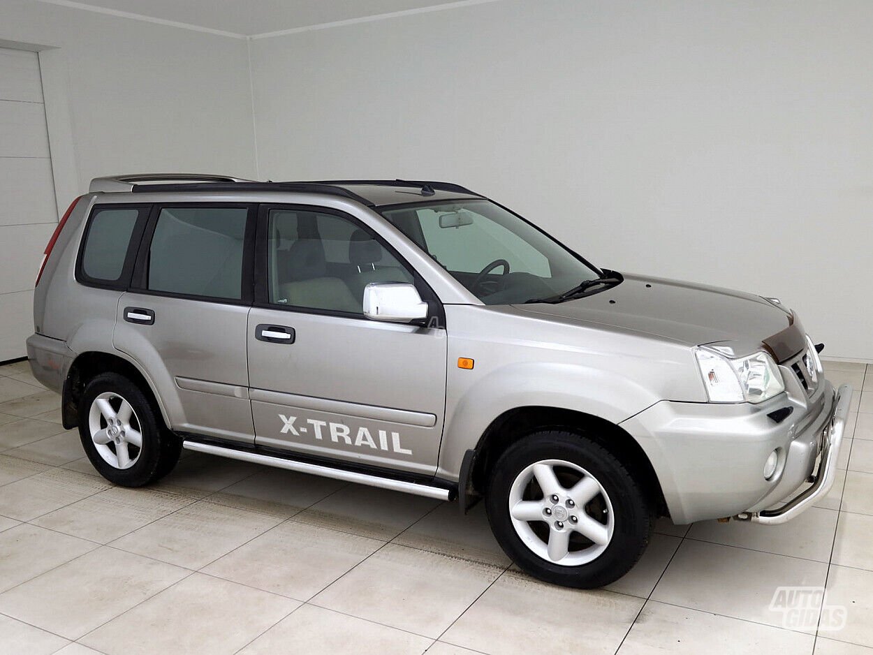 Nissan X-Trail 2002 г Внедорожник / Кроссовер