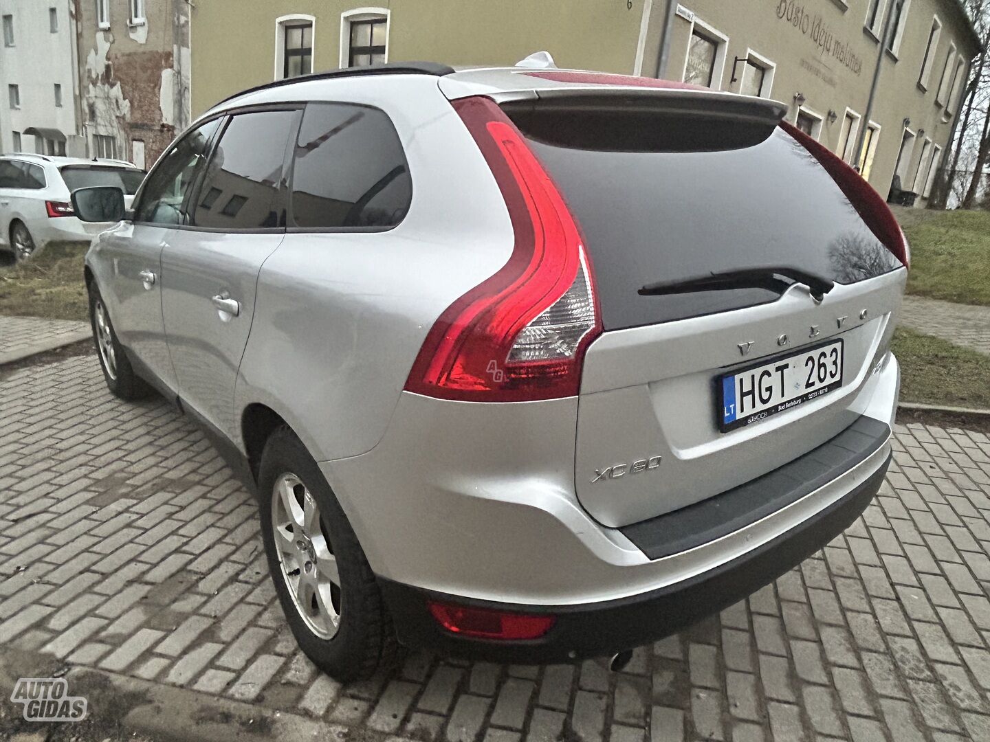 Volvo XC60 2011 y Off-road / Crossover