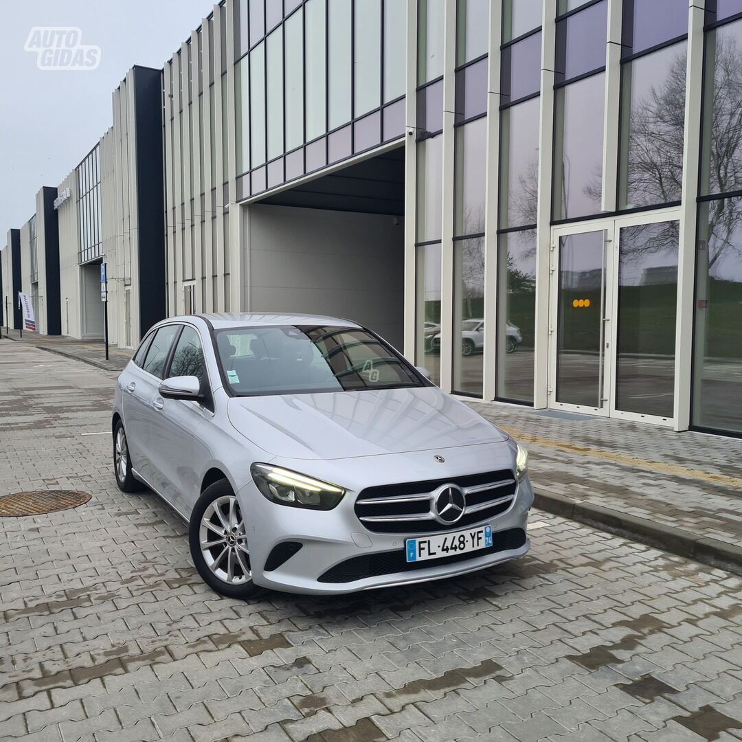 Mercedes-Benz B 200 2019 y Hatchback