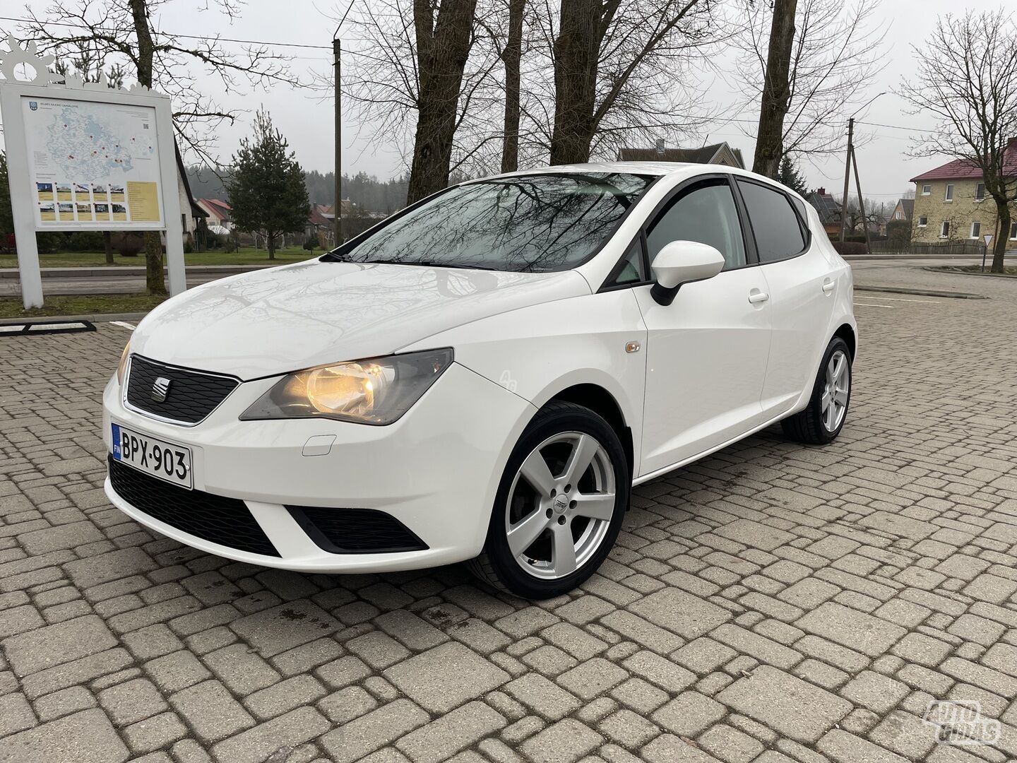 Seat Ibiza 2013 y Hatchback