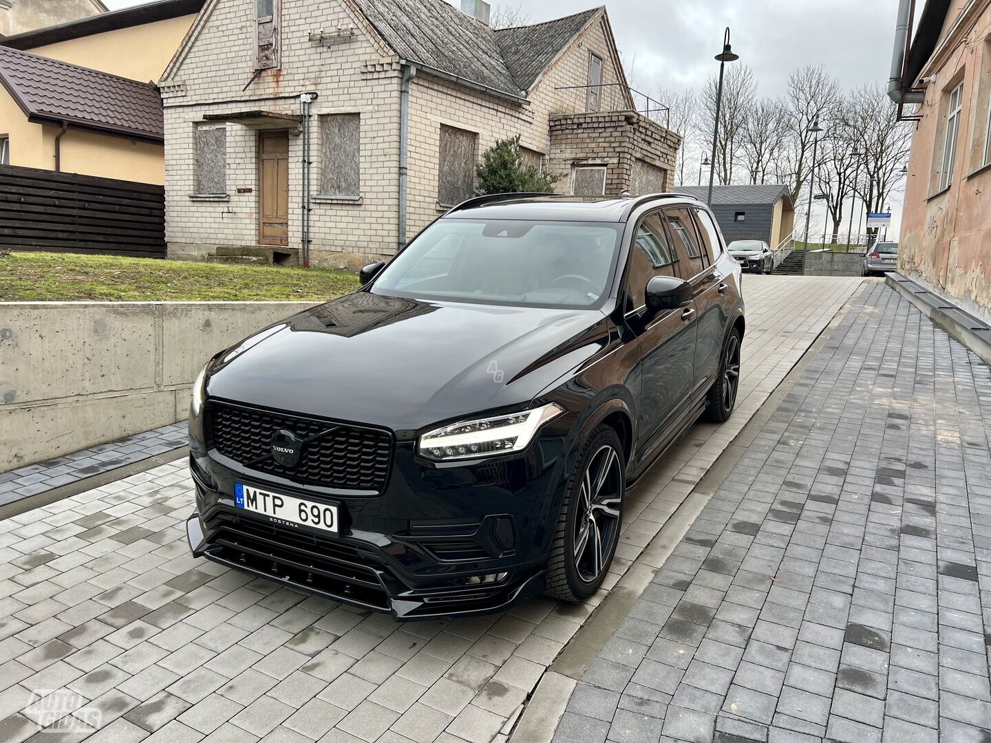 Volvo XC90 2016 г Внедорожник / Кроссовер