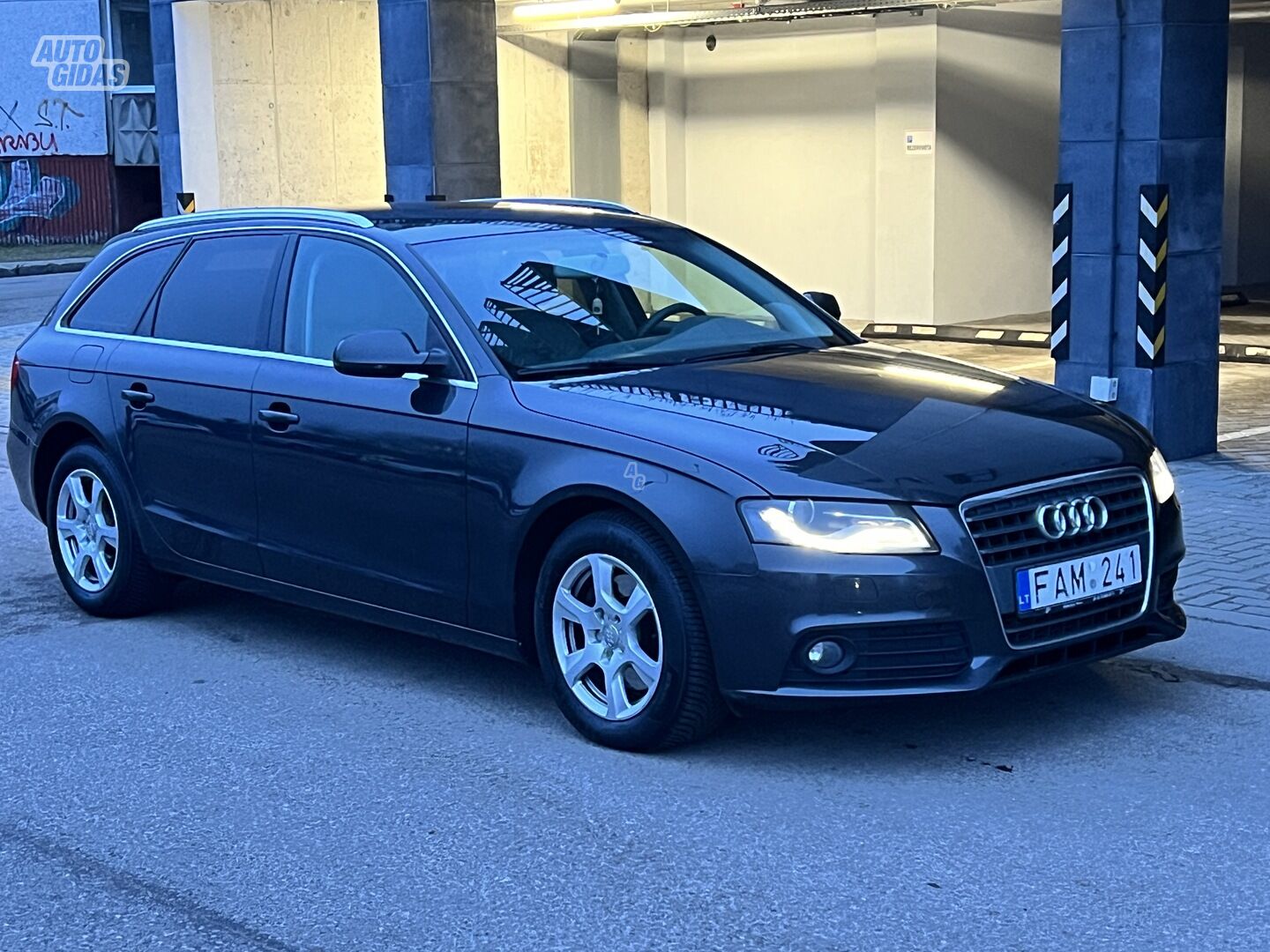 Audi A4 2010 m Universalas