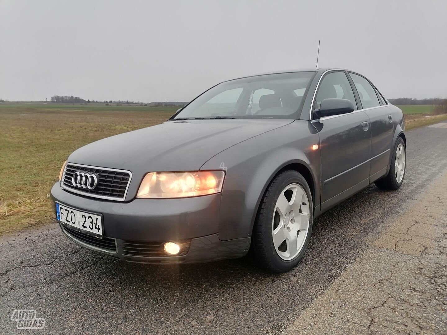 Audi A4 2002 m Sedanas