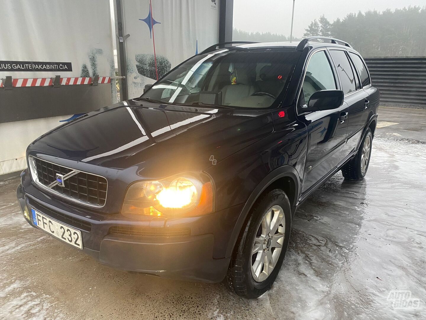 Volvo XC90 2004 y Off-road / Crossover