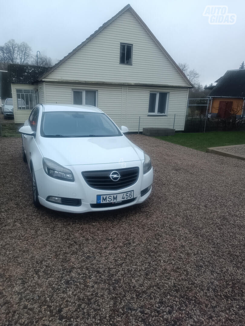 Opel Insignia 2011 г Хэтчбек