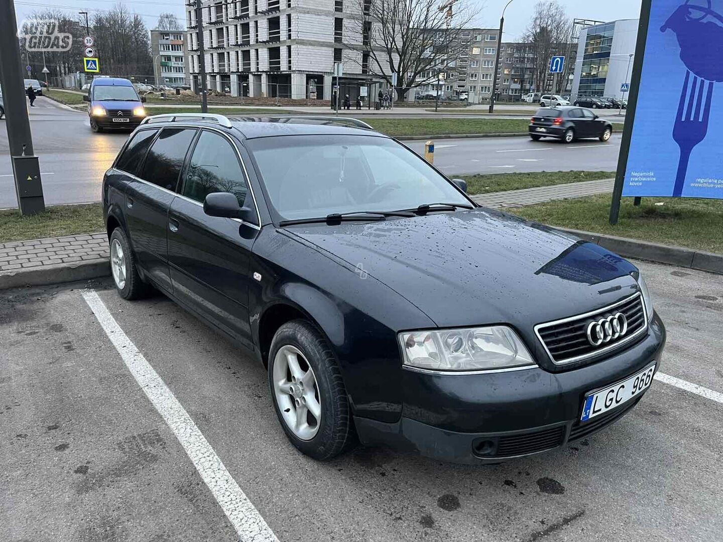 Audi A6 2000 m Universalas