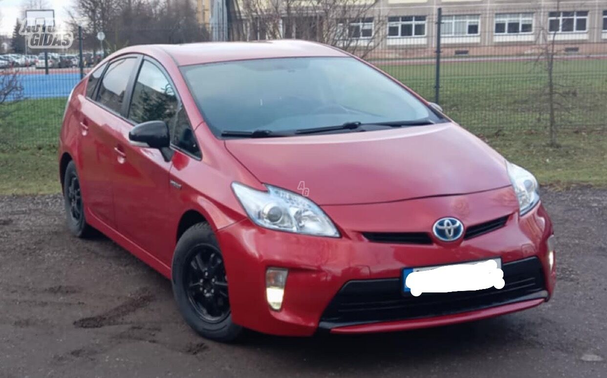 Toyota Prius 2012 г Хэтчбек