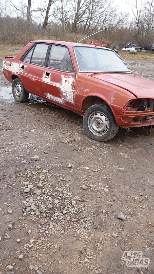 Peugeot 305 1983 y Hatchback