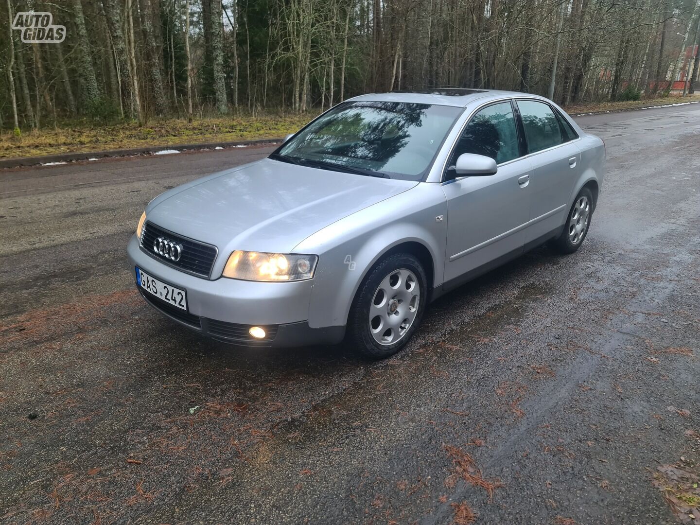 Audi A4 2001 m Sedanas