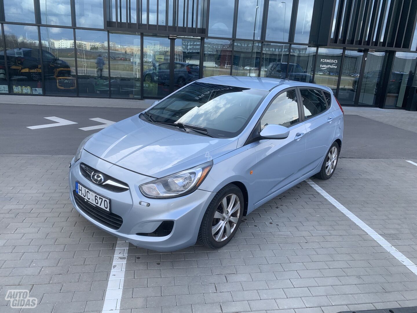 Hyundai Accent 2011 г Хэтчбек