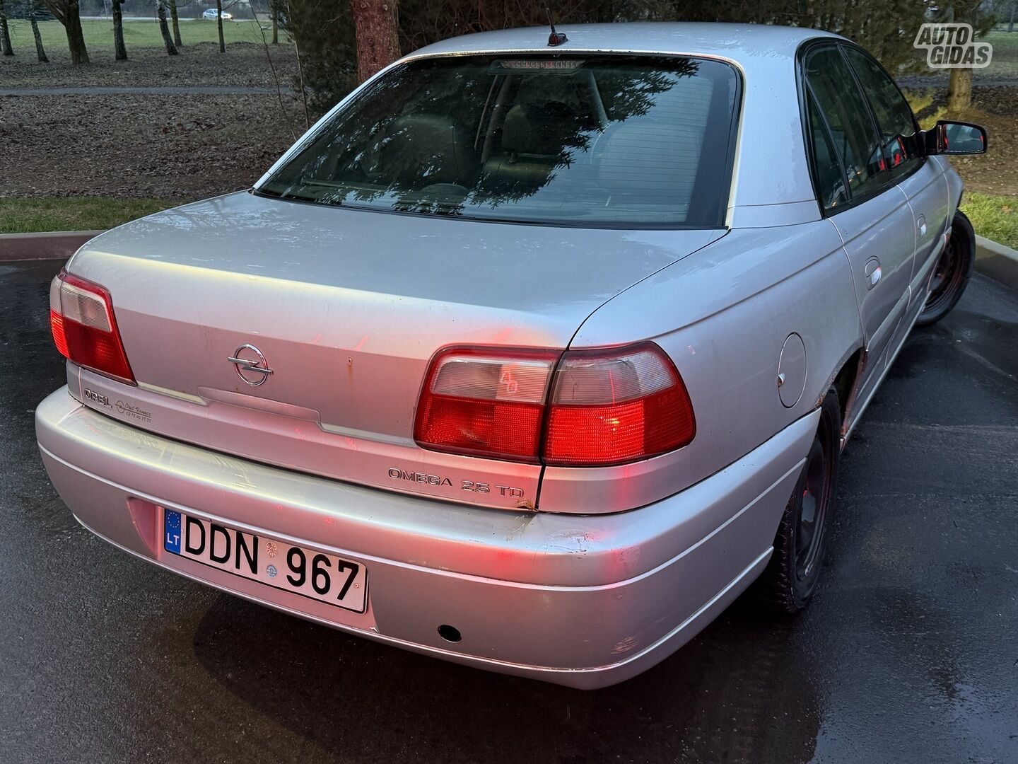 Opel Omega 2000 г Седан