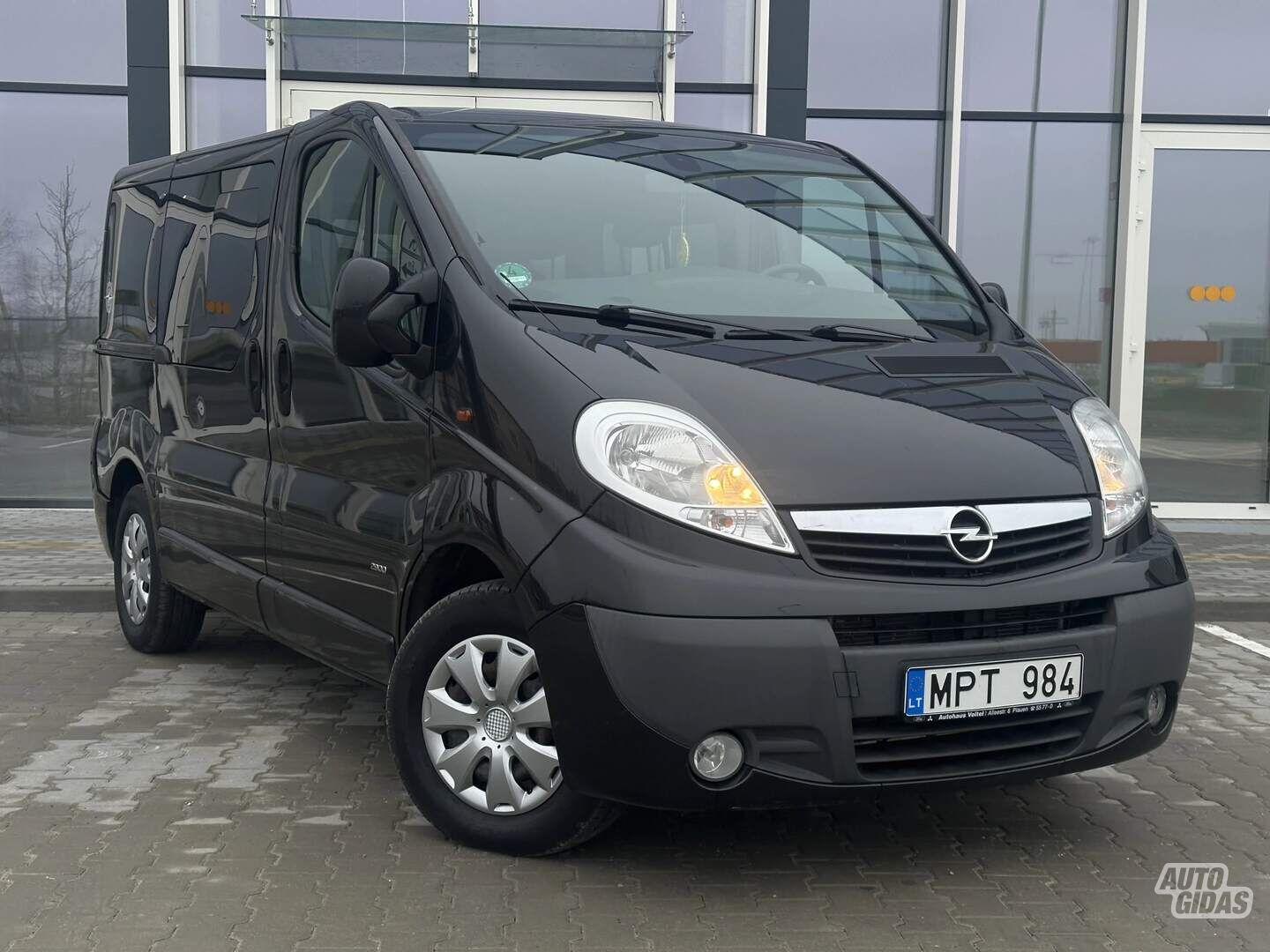 Opel Vivaro 2014 г Минивэн