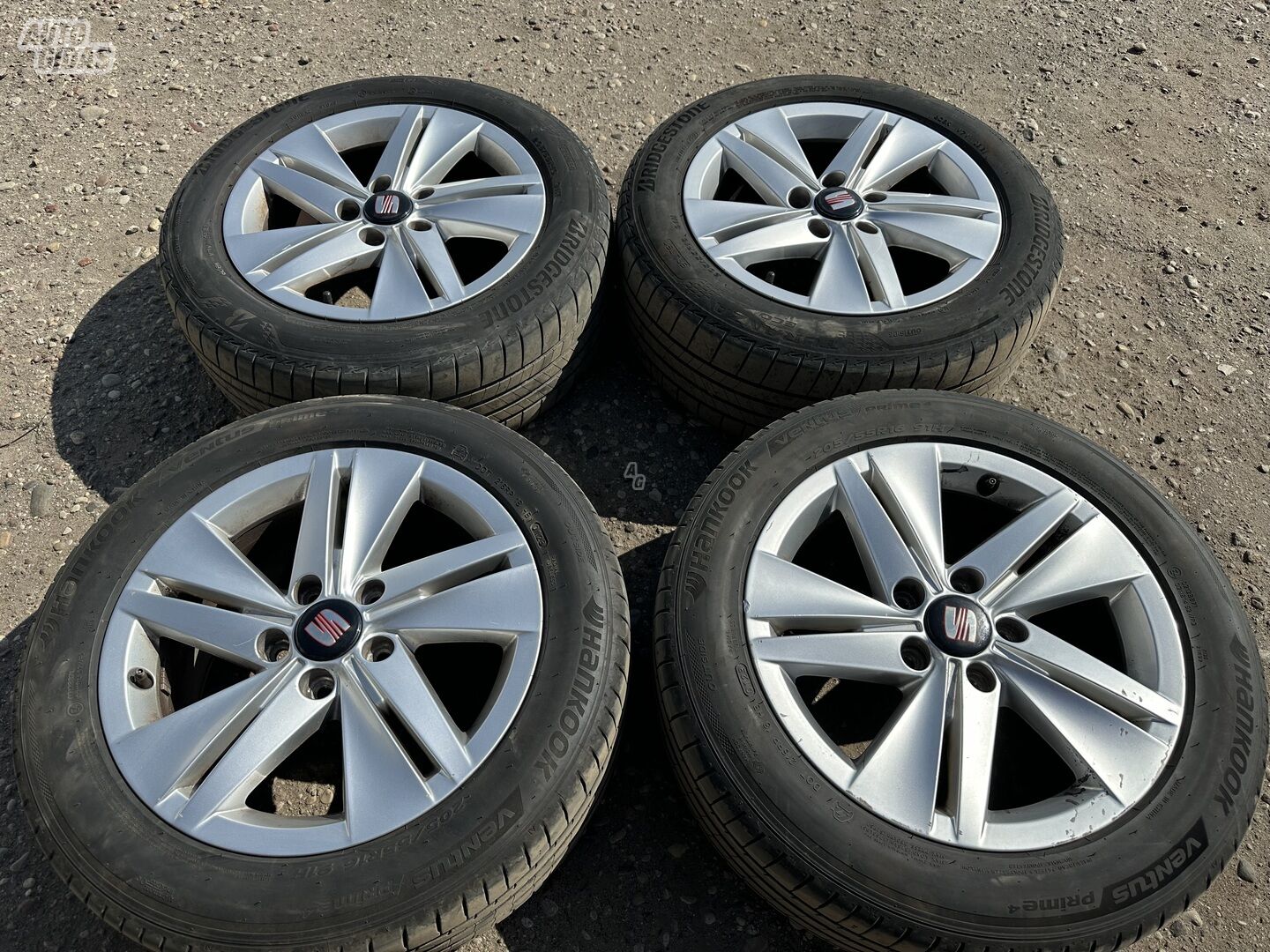 Seat Siunciam, 7J ET48 light alloy R16 rims