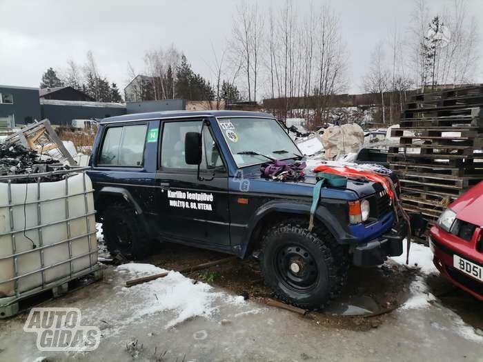 Mitsubishi Pajero 1988 y Off-road / Crossover