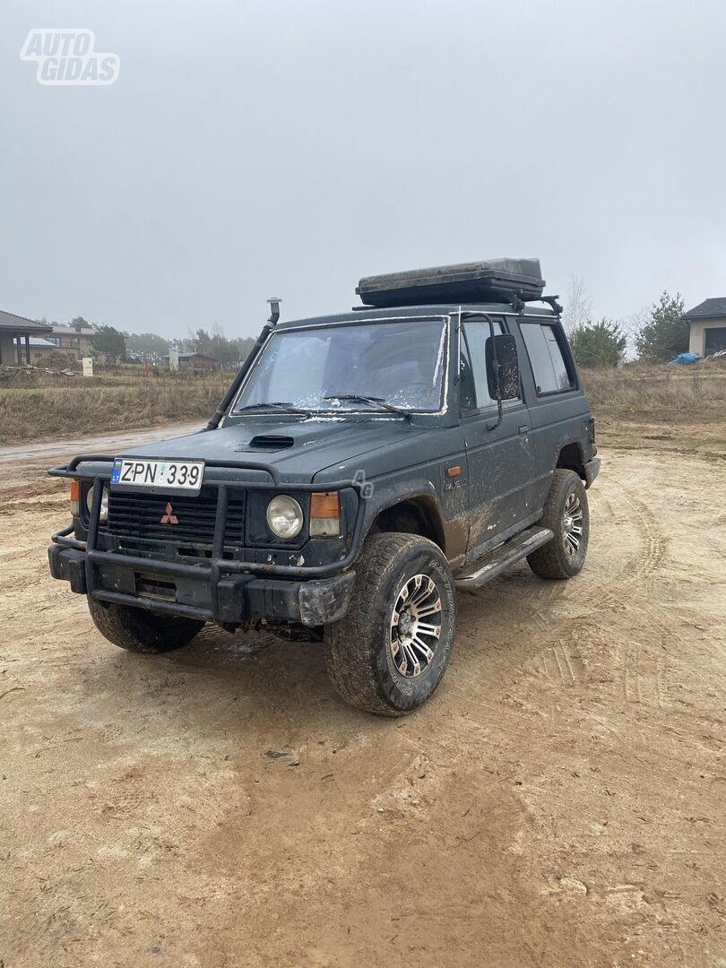 Mitsubishi Pajero 1985 г Внедорожник / Кроссовер