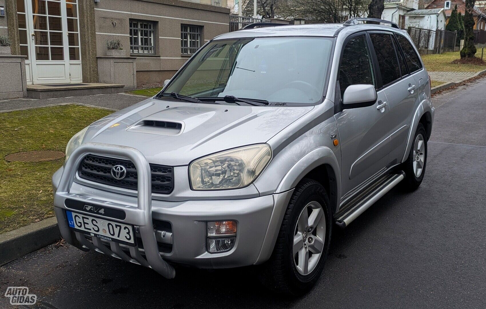 Toyota RAV4 D-4D 2003 m