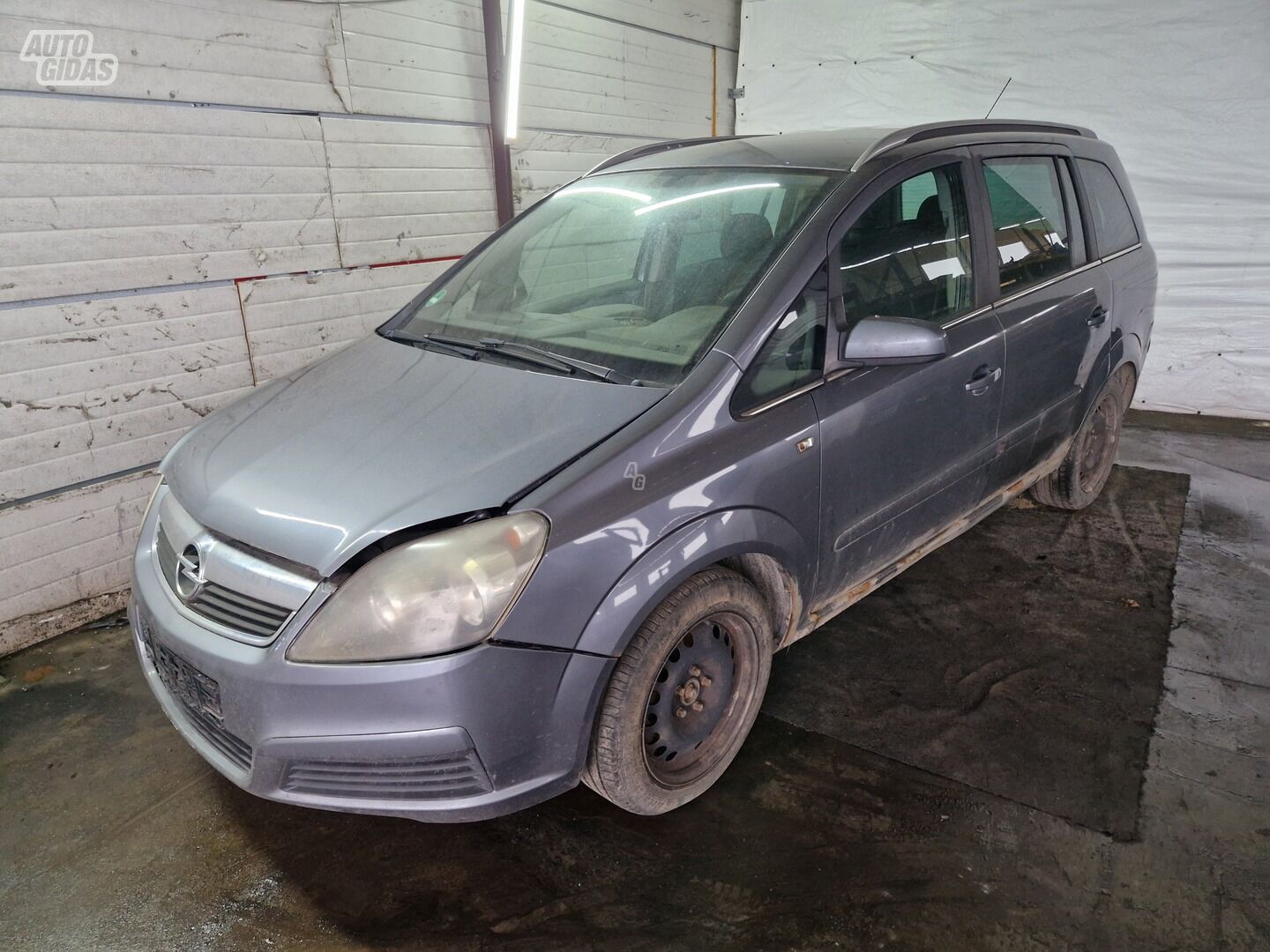 Opel Zafira 2006 m dalys