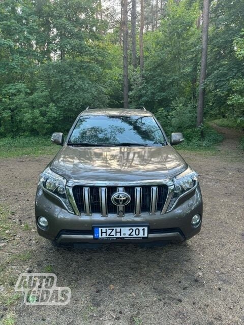 Toyota Land Cruiser 2015 г Внедорожник / Кроссовер