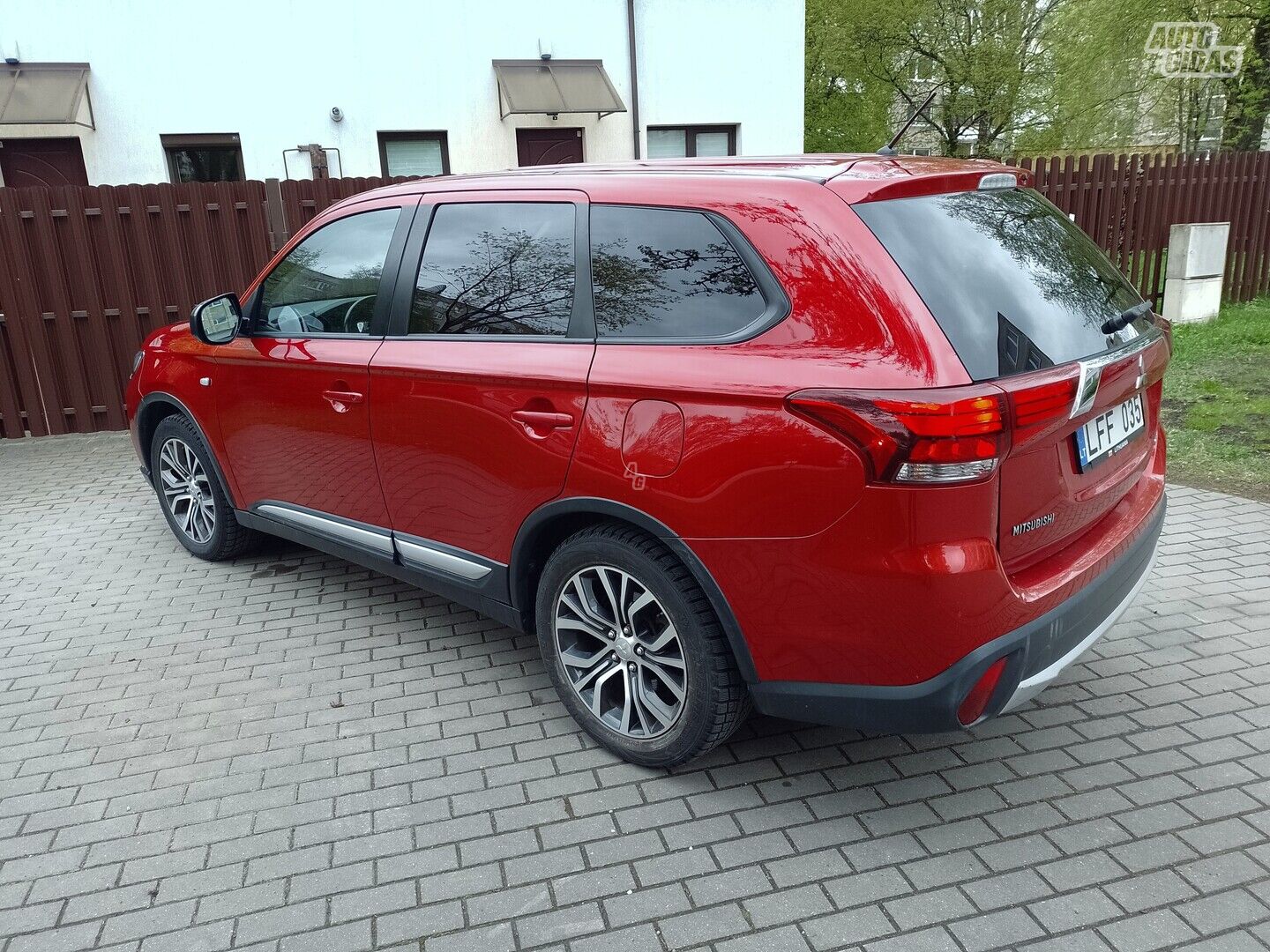 Mitsubishi Outlander 2017 m Savadarbis auto