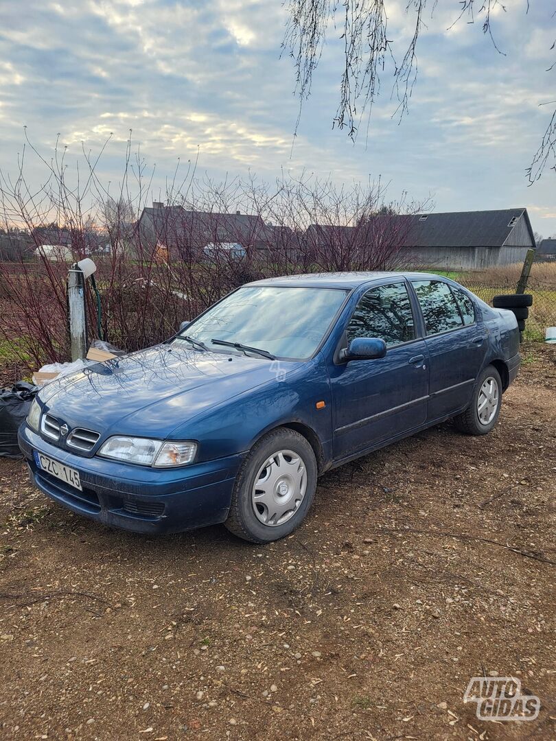 Nissan Primera 1999 г Седан