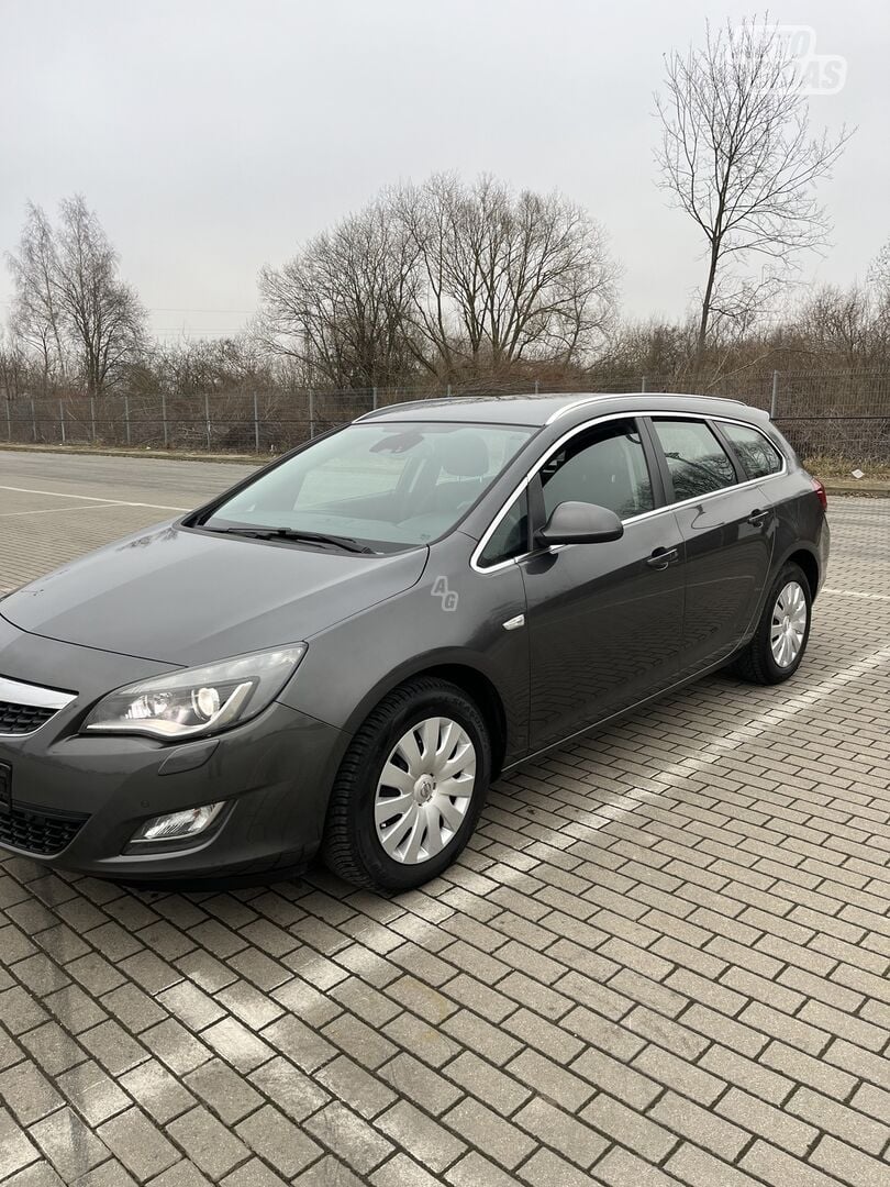 Opel Astra 2010 y Wagon