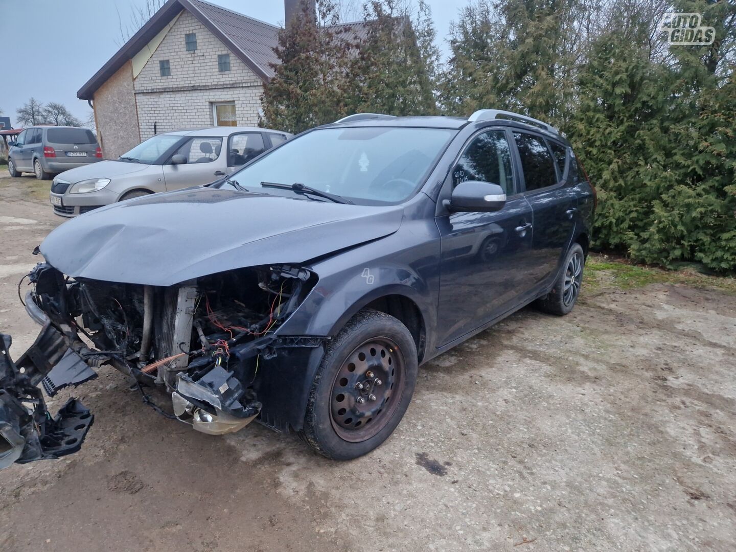 Kia Cee'd 2010 y parts