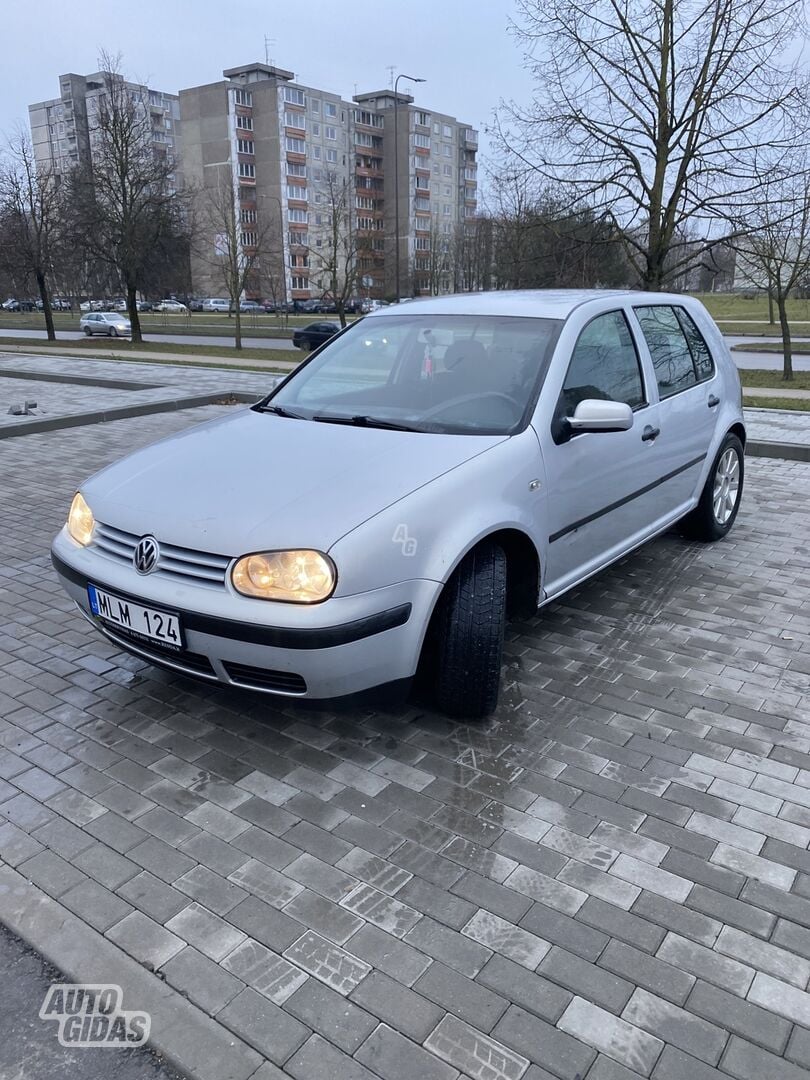 Volkswagen Golf 2000 y Hatchback