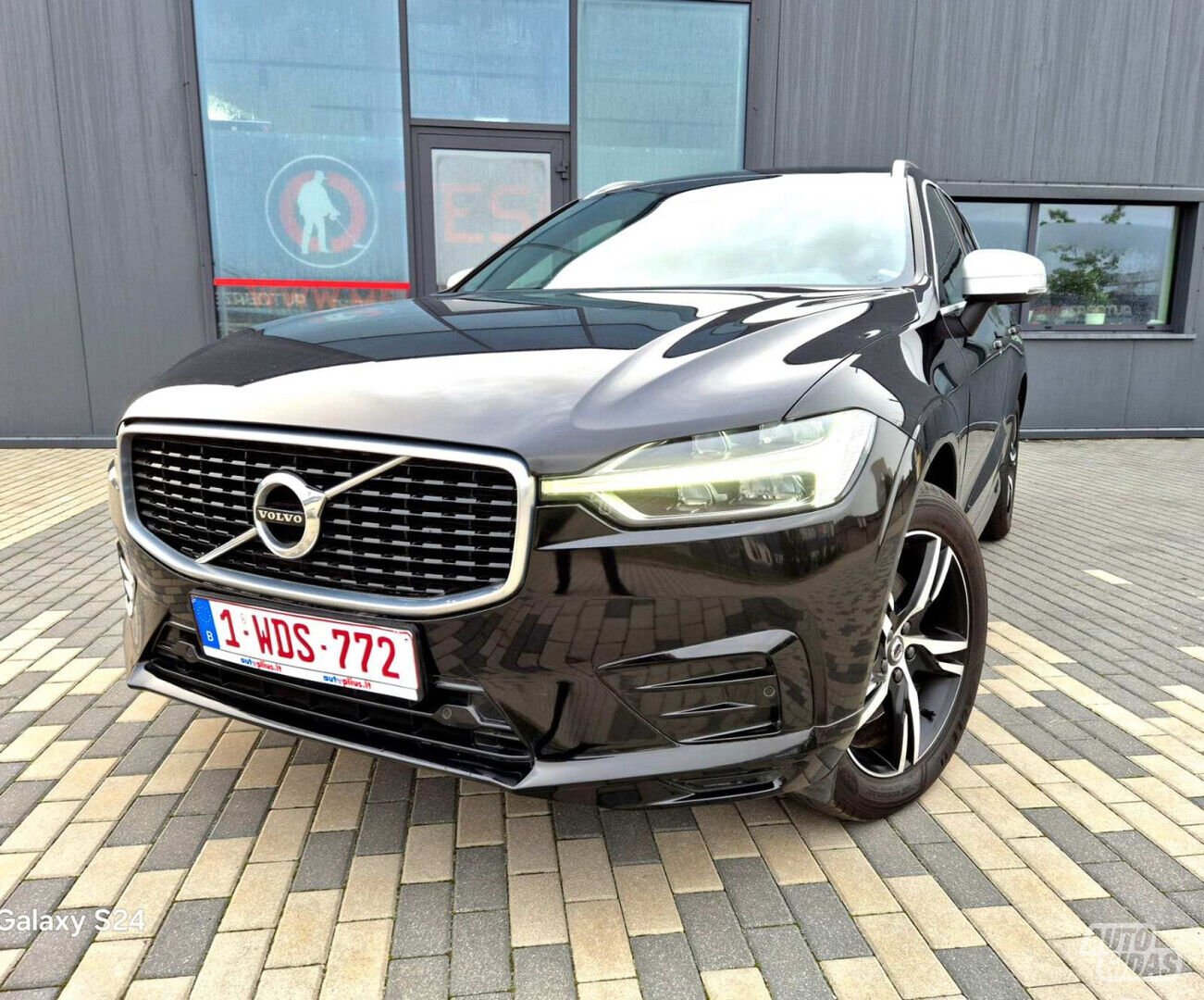 Volvo 2019 y Off-road / Crossover