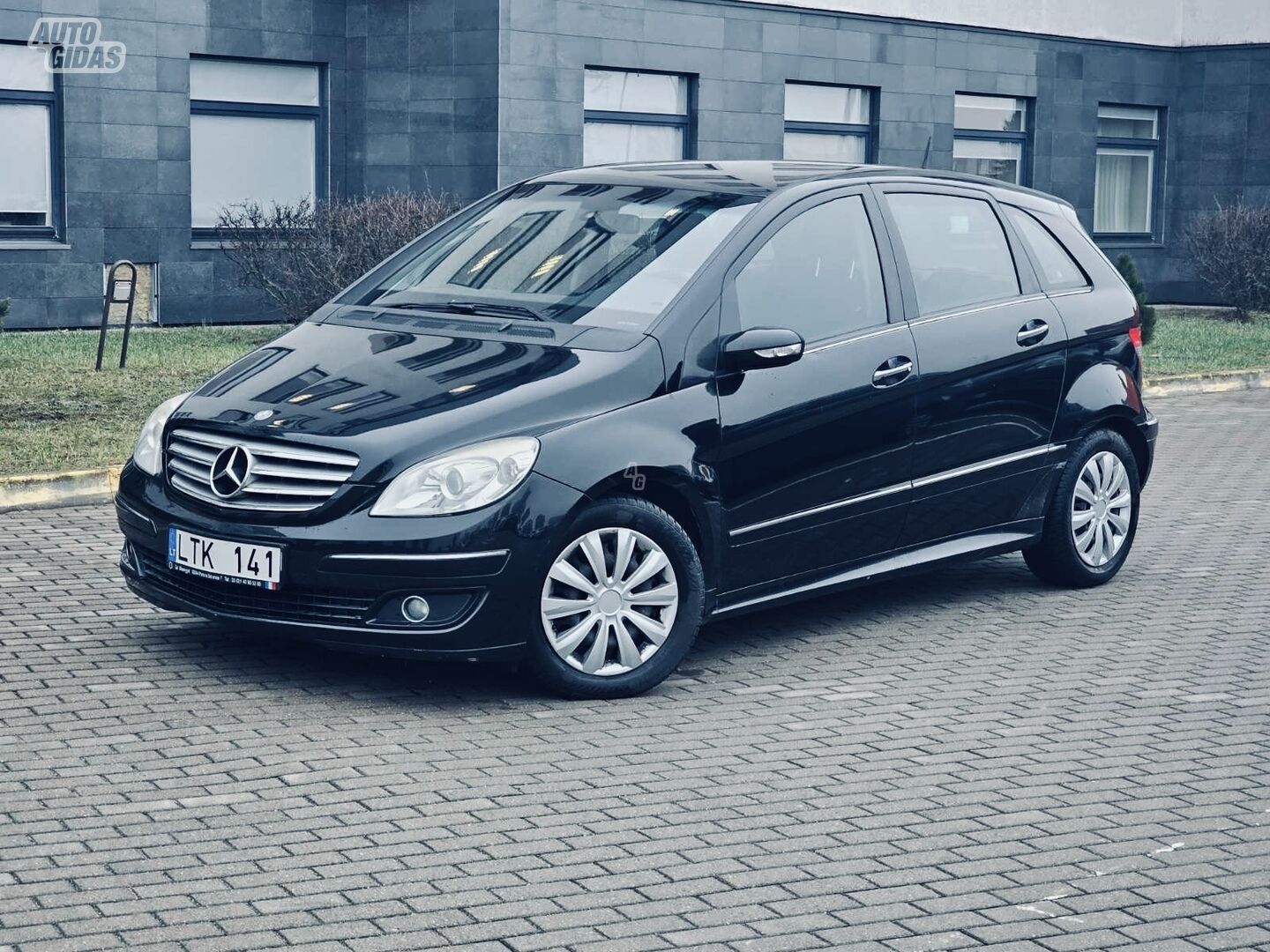 Mercedes-Benz B 180 2006 m Universalas