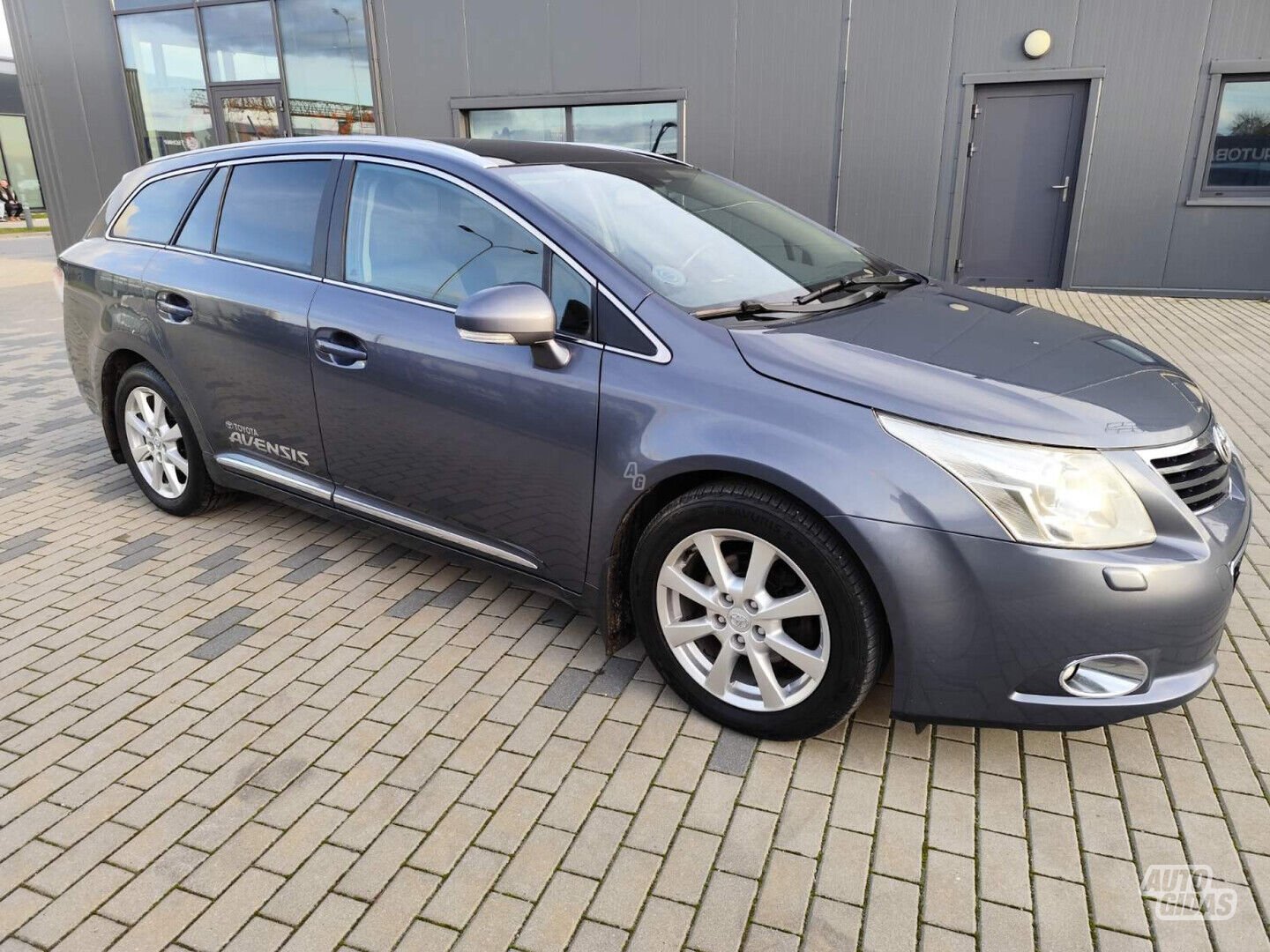 Toyota Avensis 2009 y Wagon