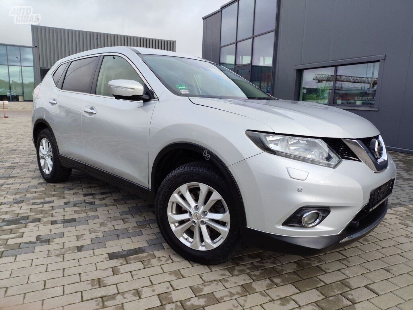 Nissan X-Trail 2014 г Внедорожник / Кроссовер