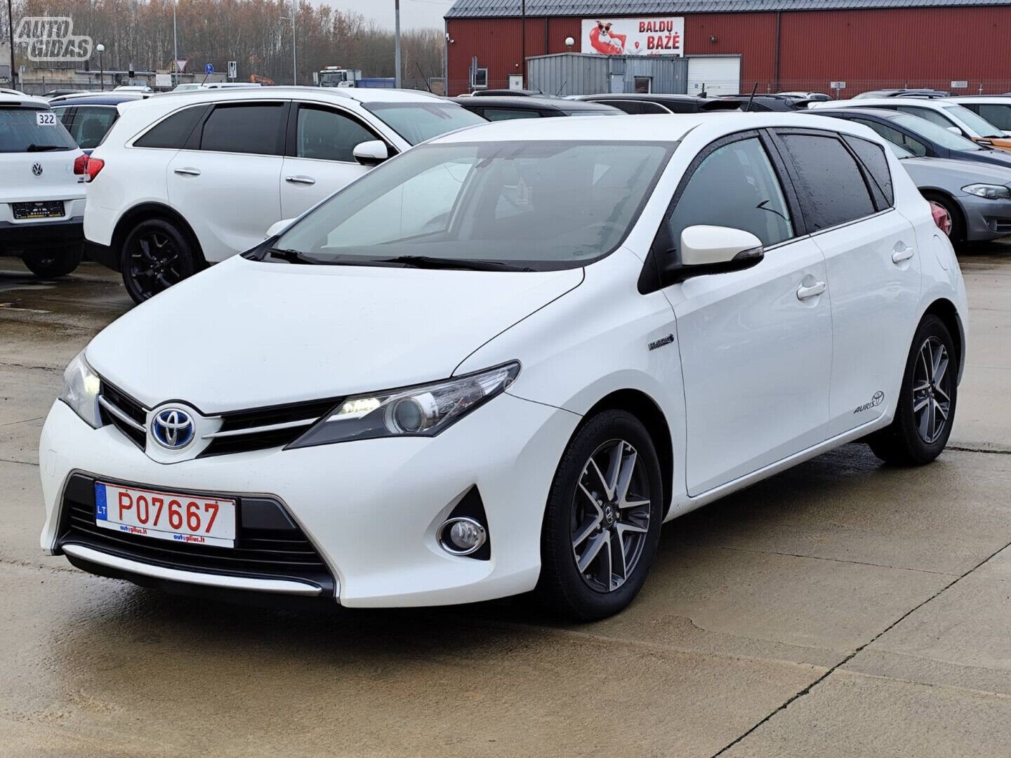 Toyota Auris 2015 y Hatchback