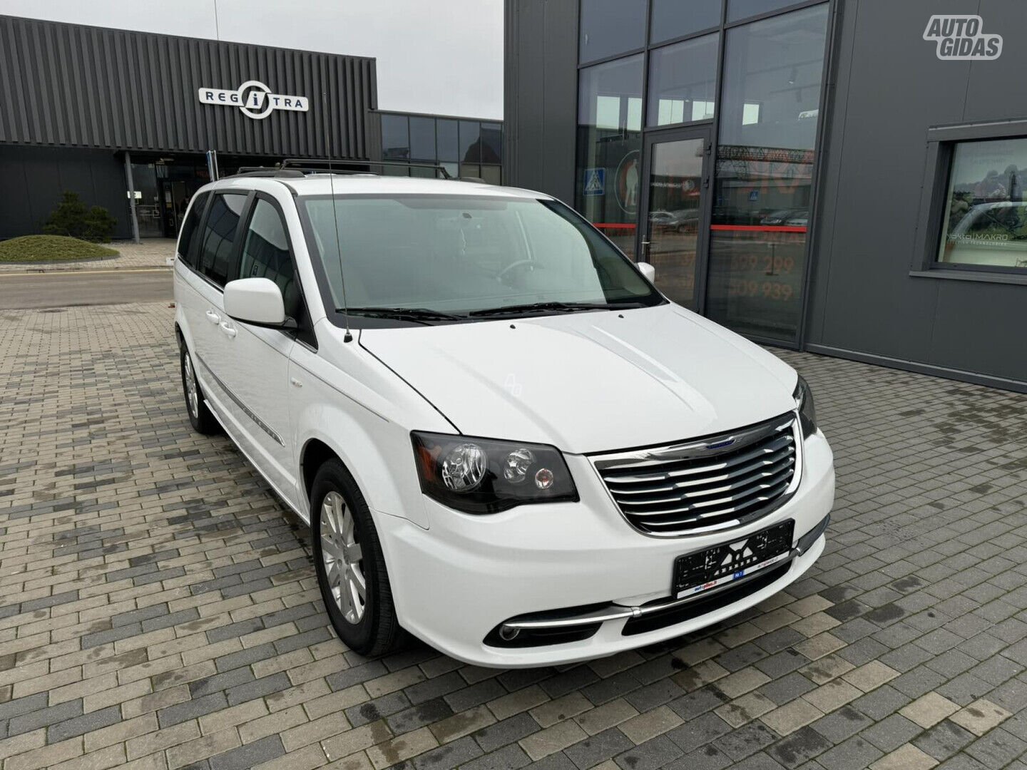 Chrysler Town & Country 2016 m Vienatūris