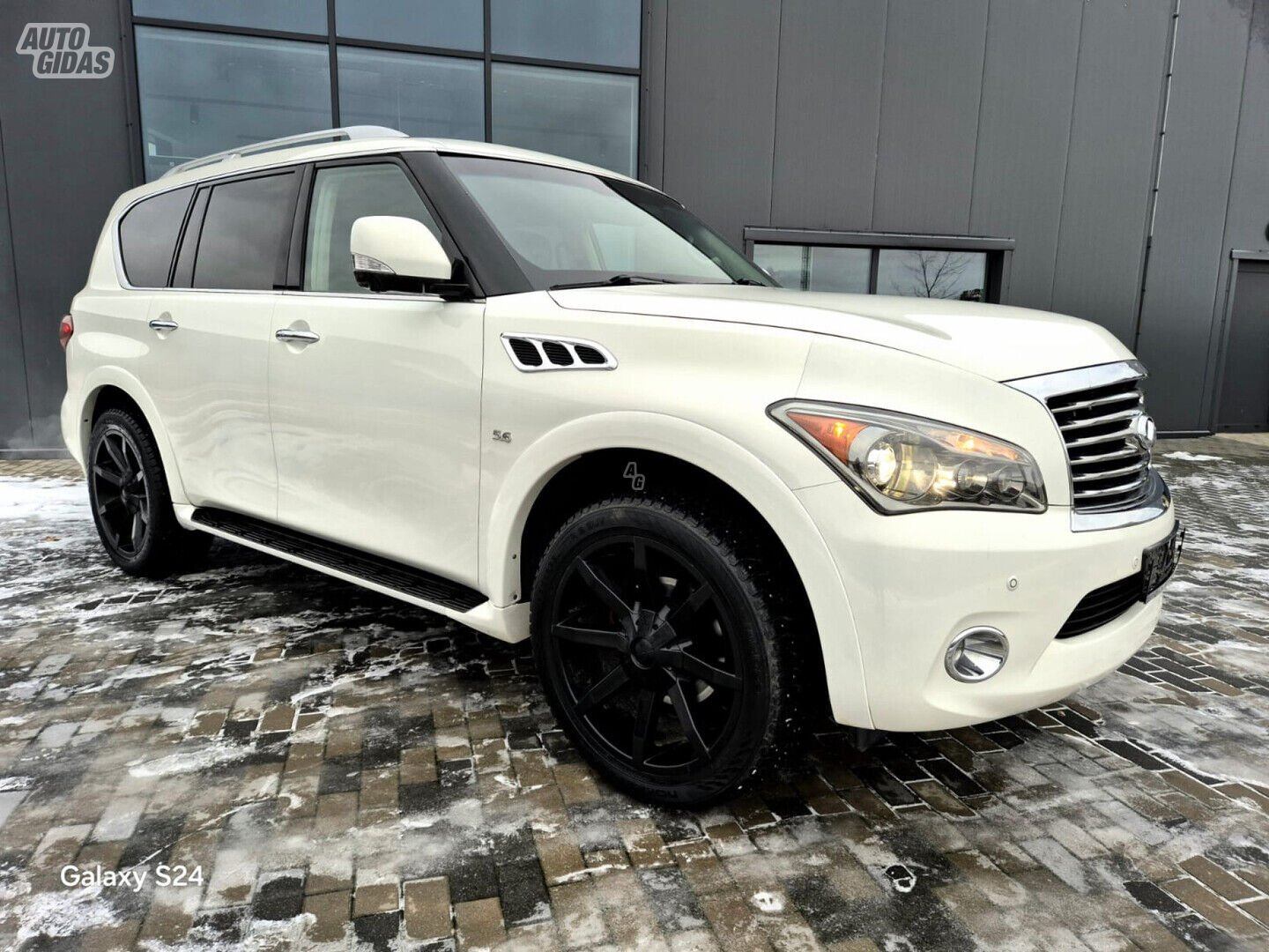 Infiniti QX80 2016 y Off-road / Crossover