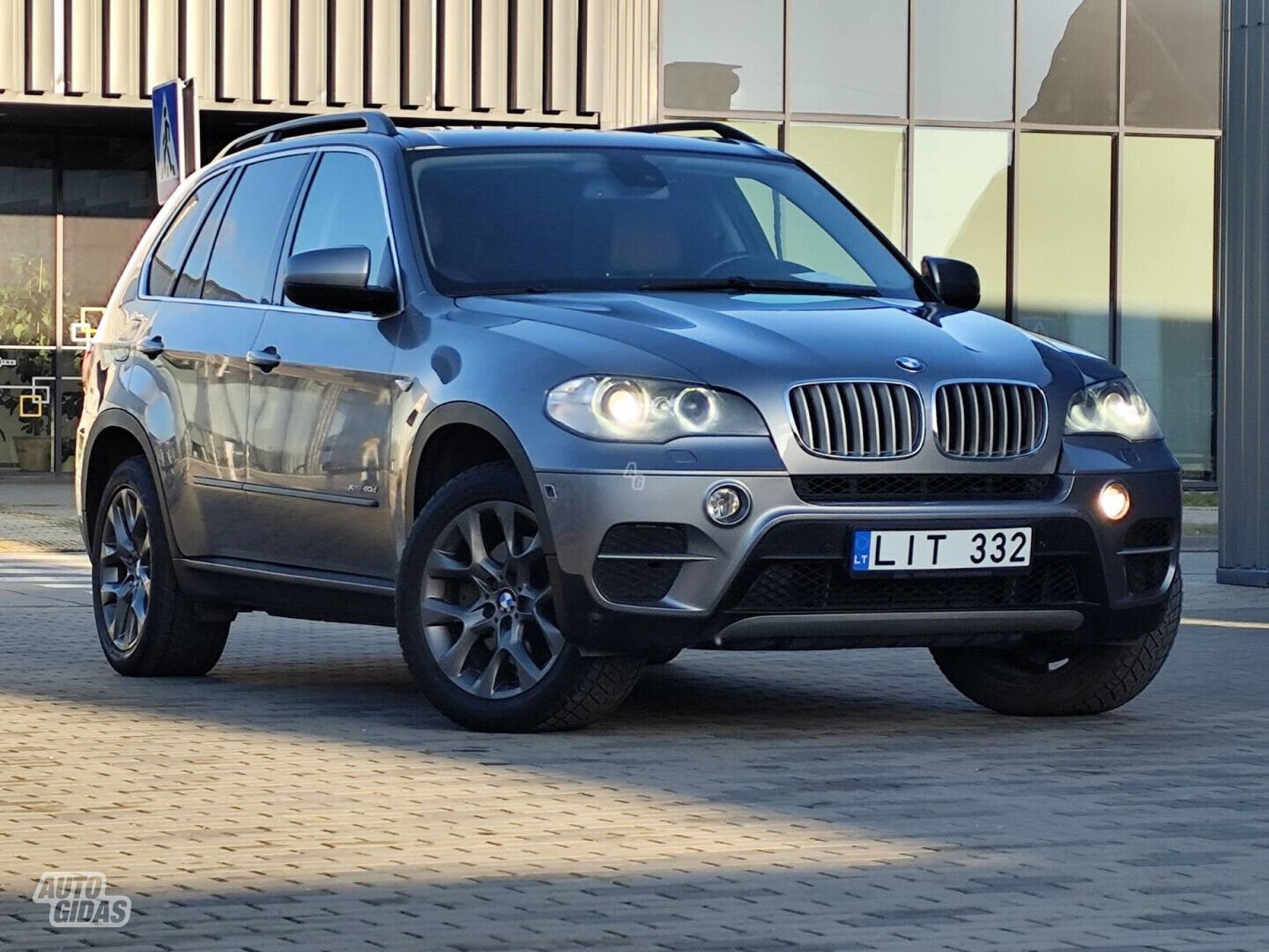 Bmw X5 2010 г Внедорожник / Кроссовер