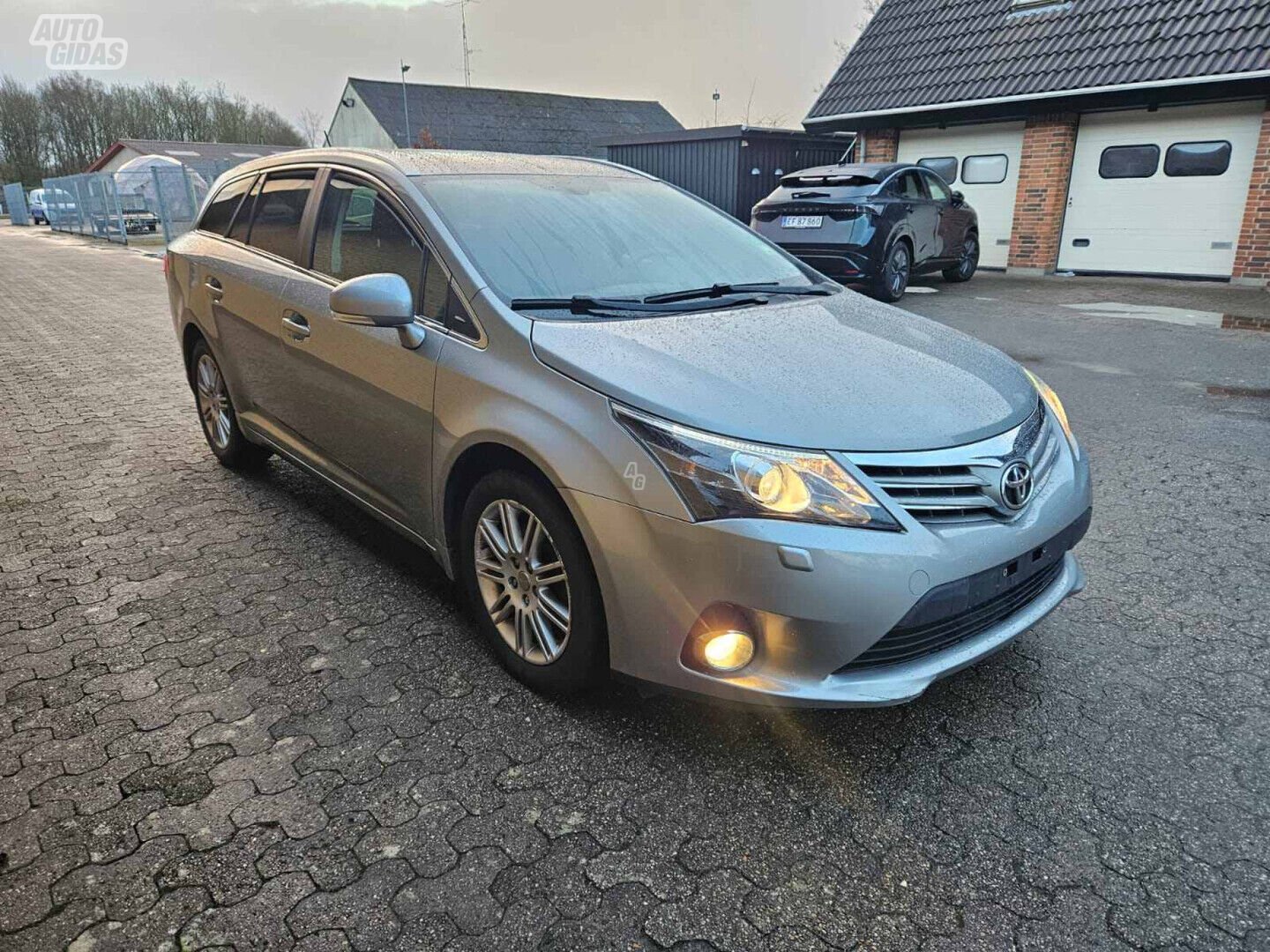 Toyota Avensis 2014 г Универсал