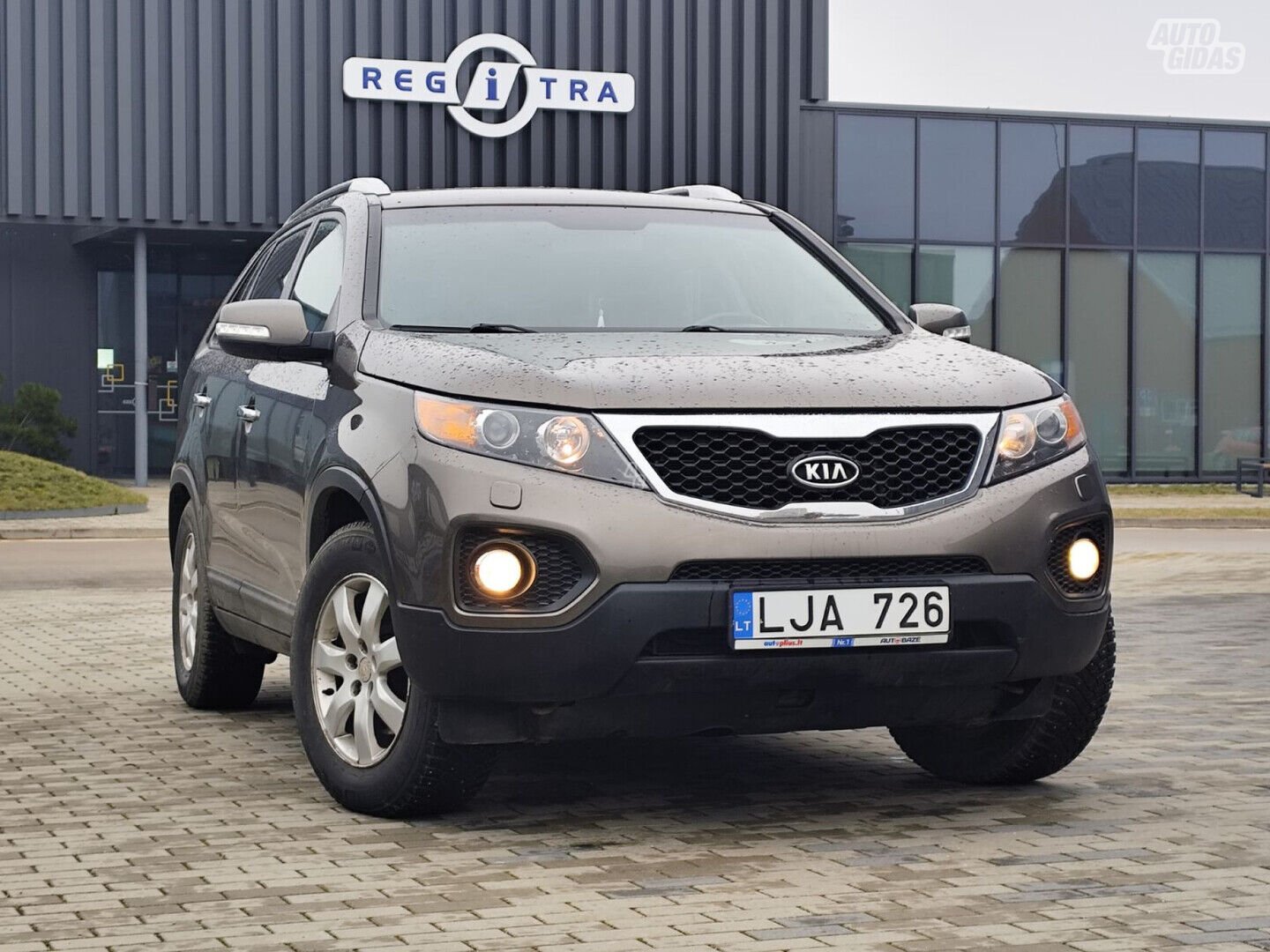 Kia Sorento 2010 y Off-road / Crossover