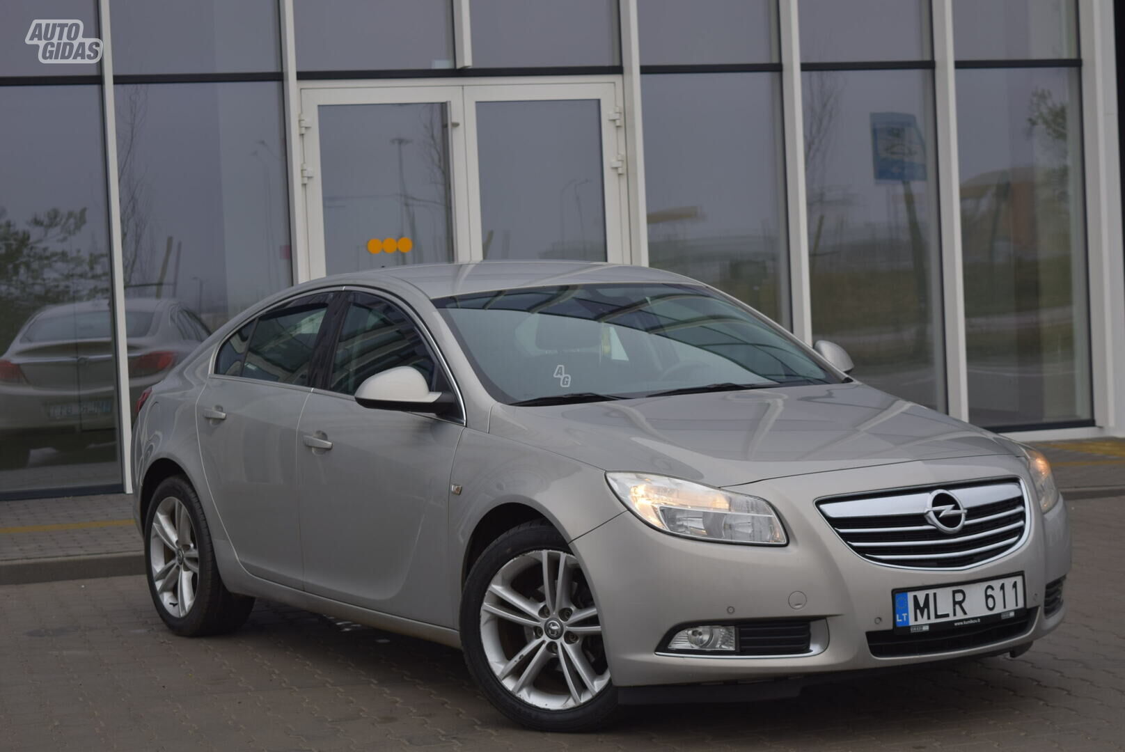 Opel Insignia 2010 y Sedan