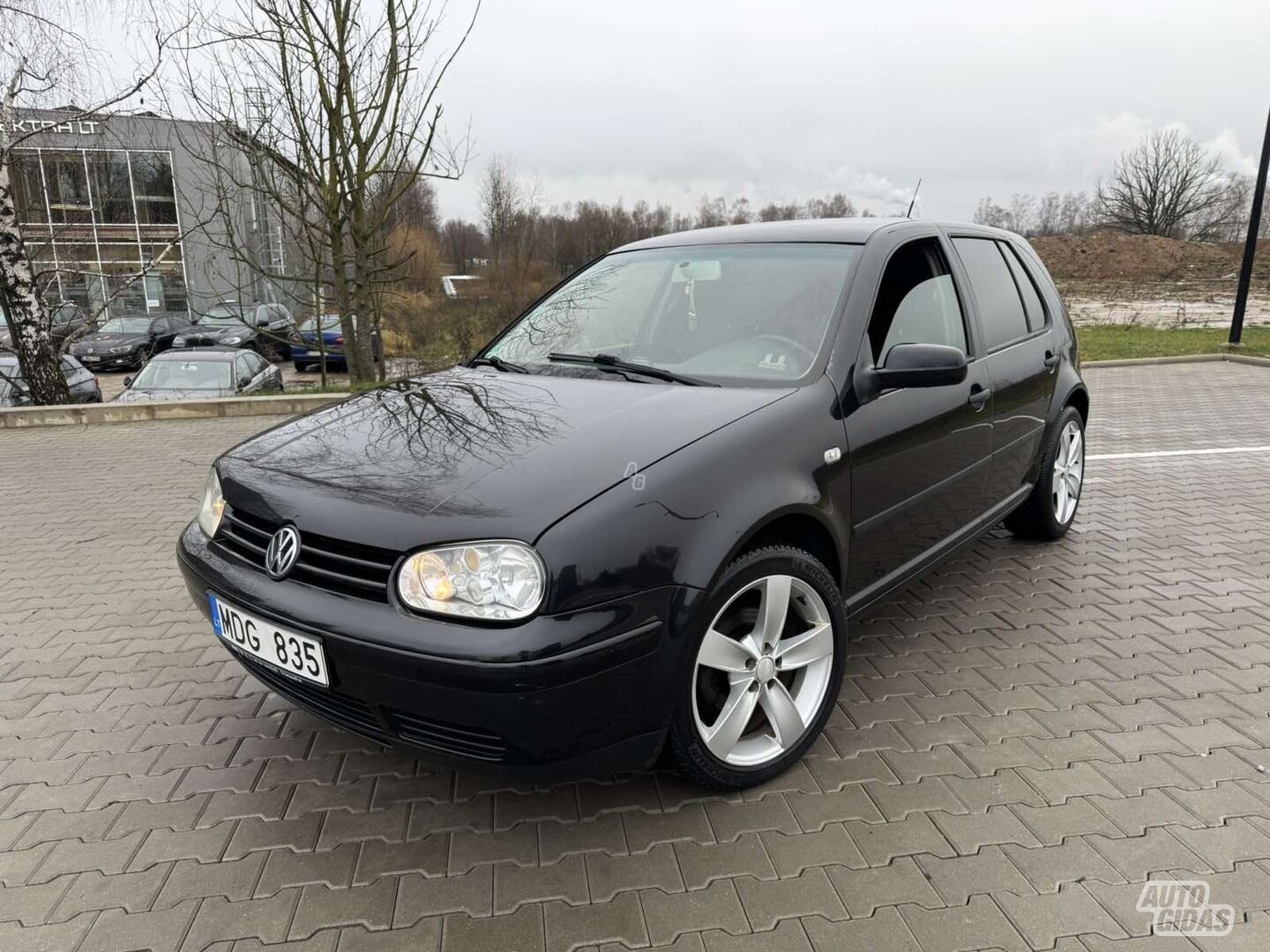 Volkswagen Golf 2003 г Хэтчбек