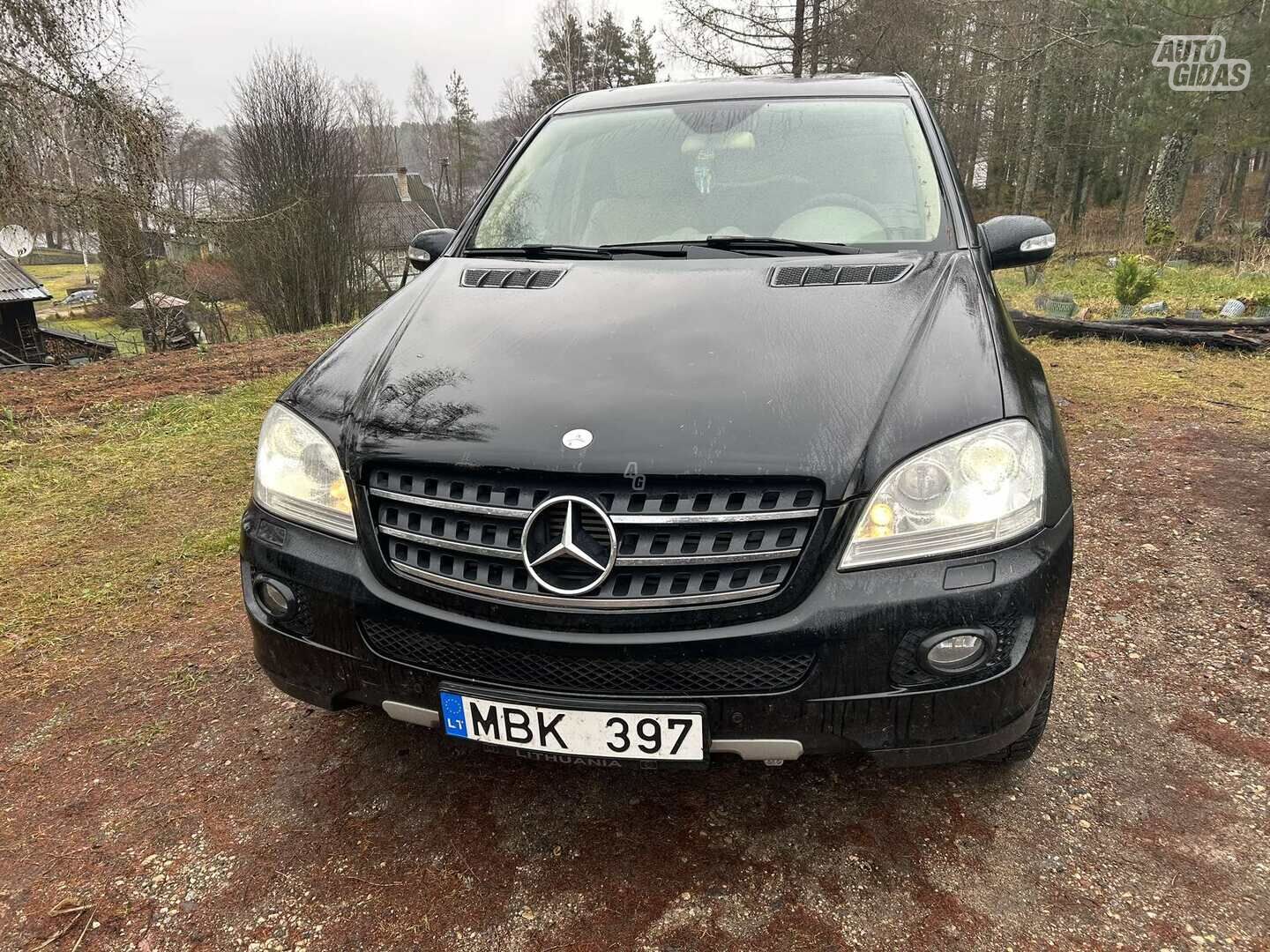 Mercedes-Benz ML 320 2006 y Off-road / Crossover