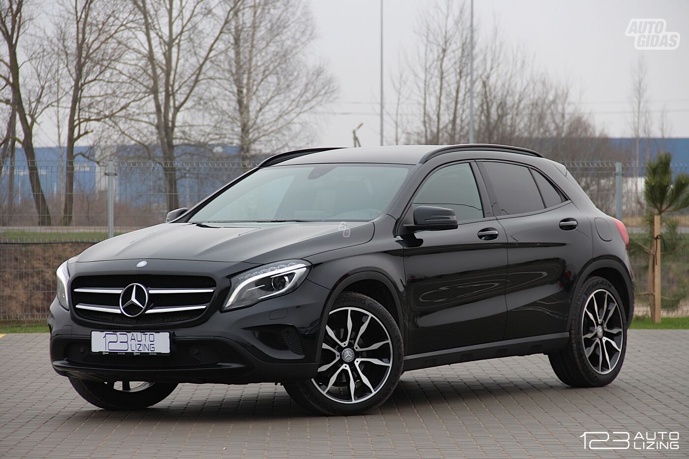 Mercedes-Benz GLA200 2016 y Off-road / Crossover