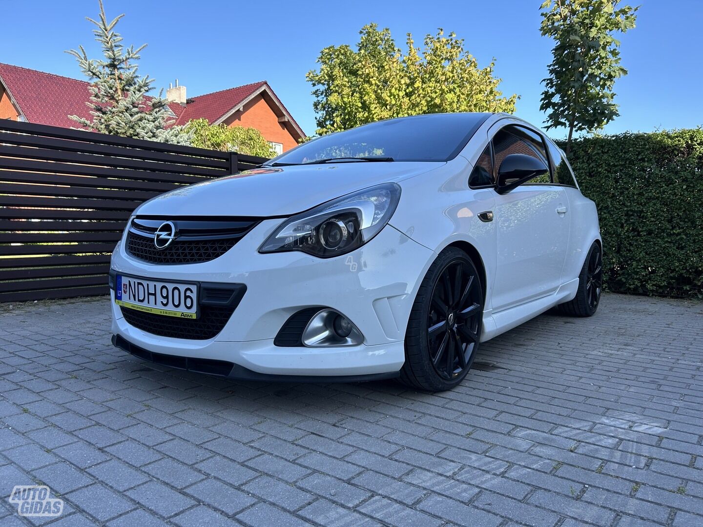 Opel Corsa 2014 y Hatchback