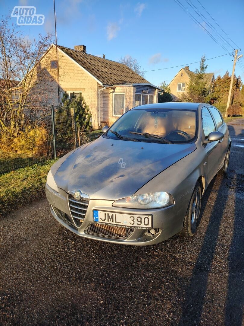 Alfa Romeo 147 2005 m Hečbekas