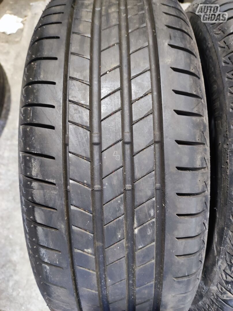 Bridgestone R16 vasarinės padangos lengviesiems