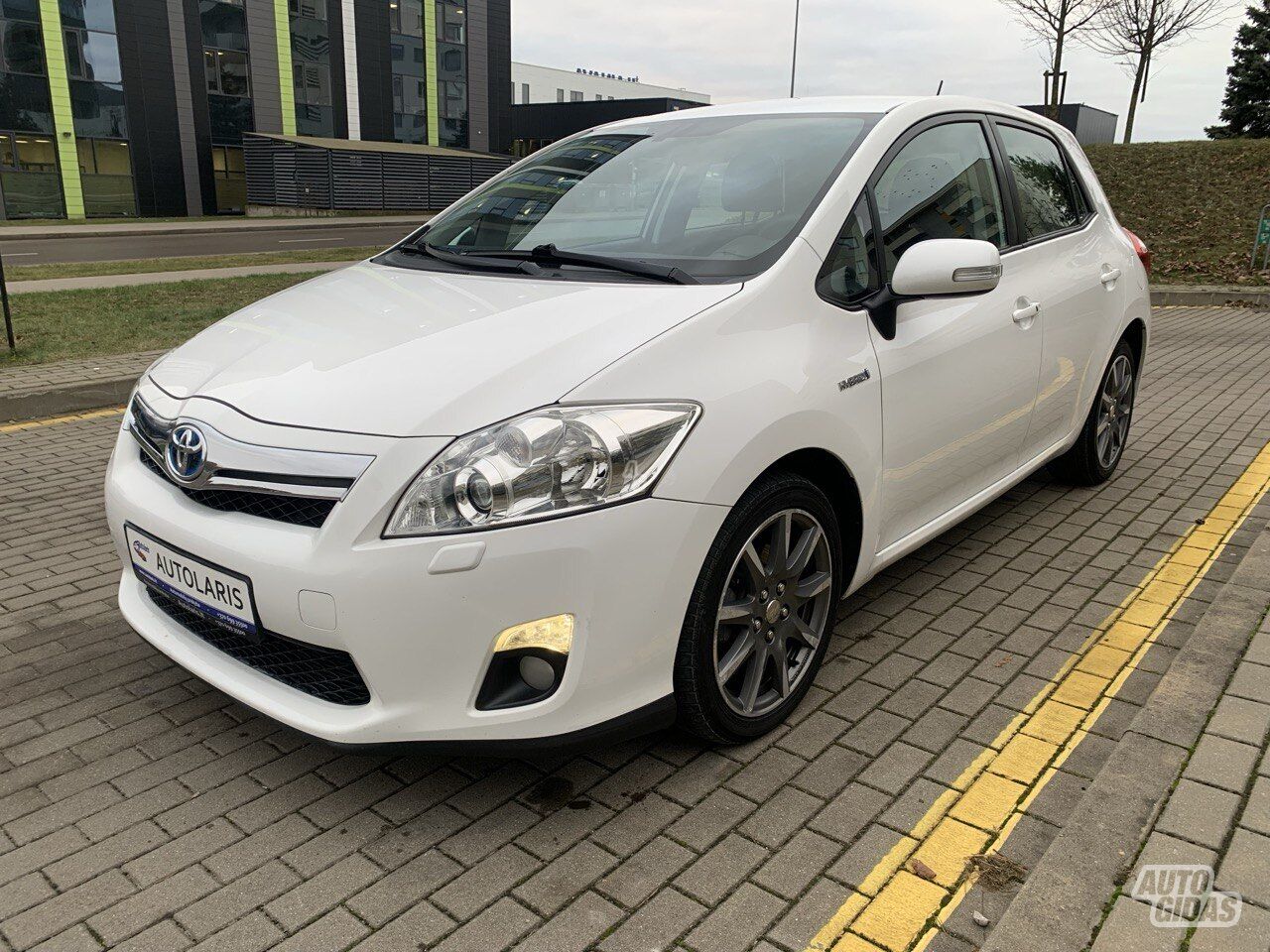 Toyota Auris 2011 г Хэтчбек